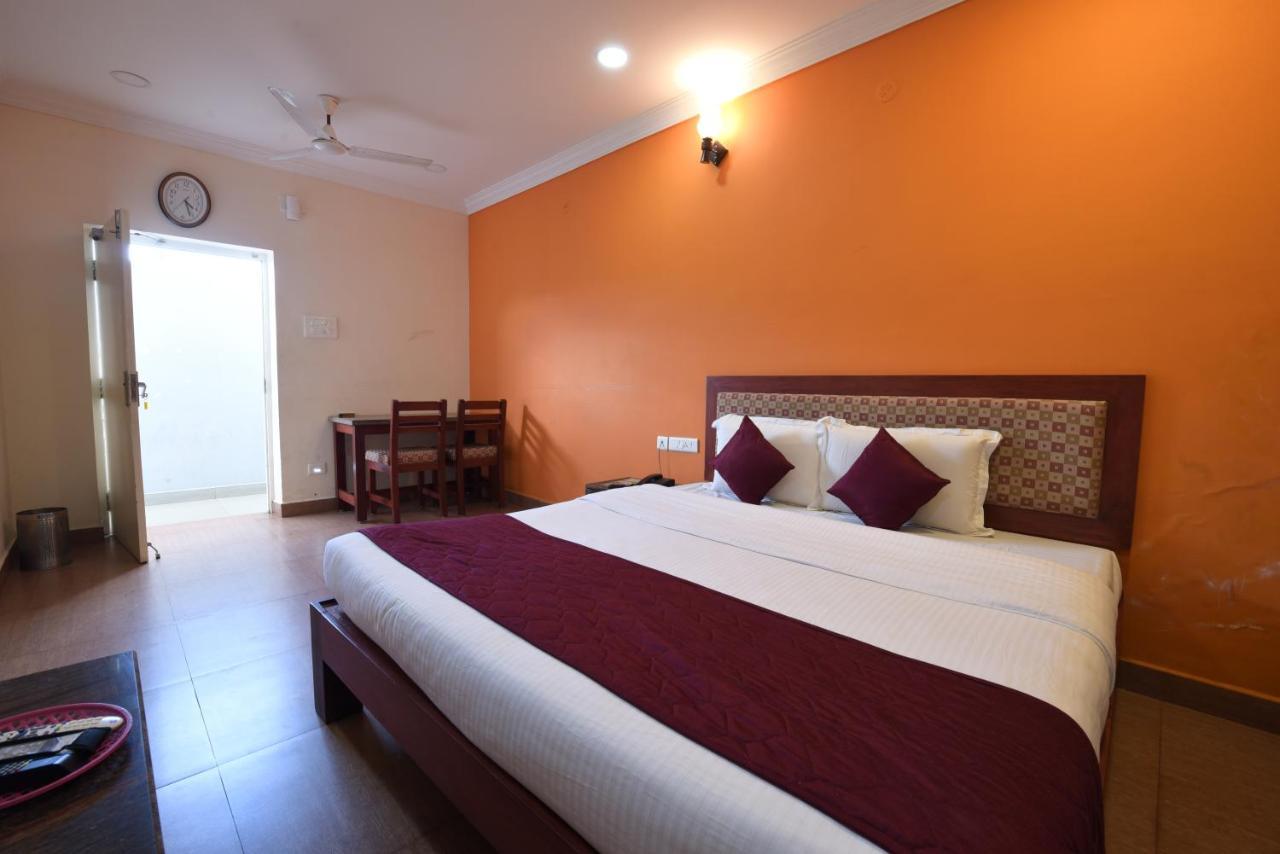 Hotel King Park Pondicherry Exterior photo