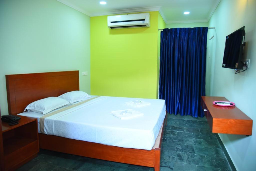 Hotel King Park Pondicherry Exterior photo