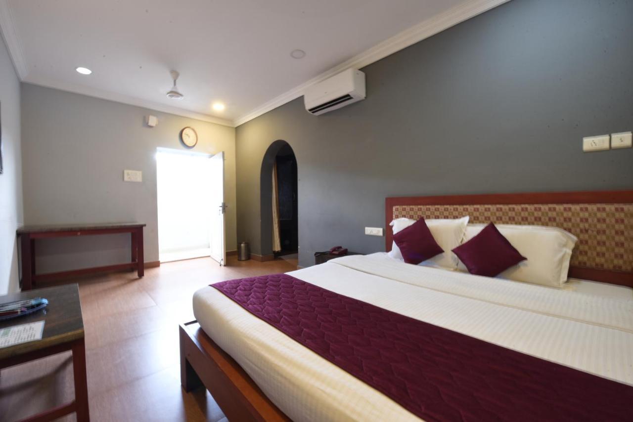 Hotel King Park Pondicherry Exterior photo