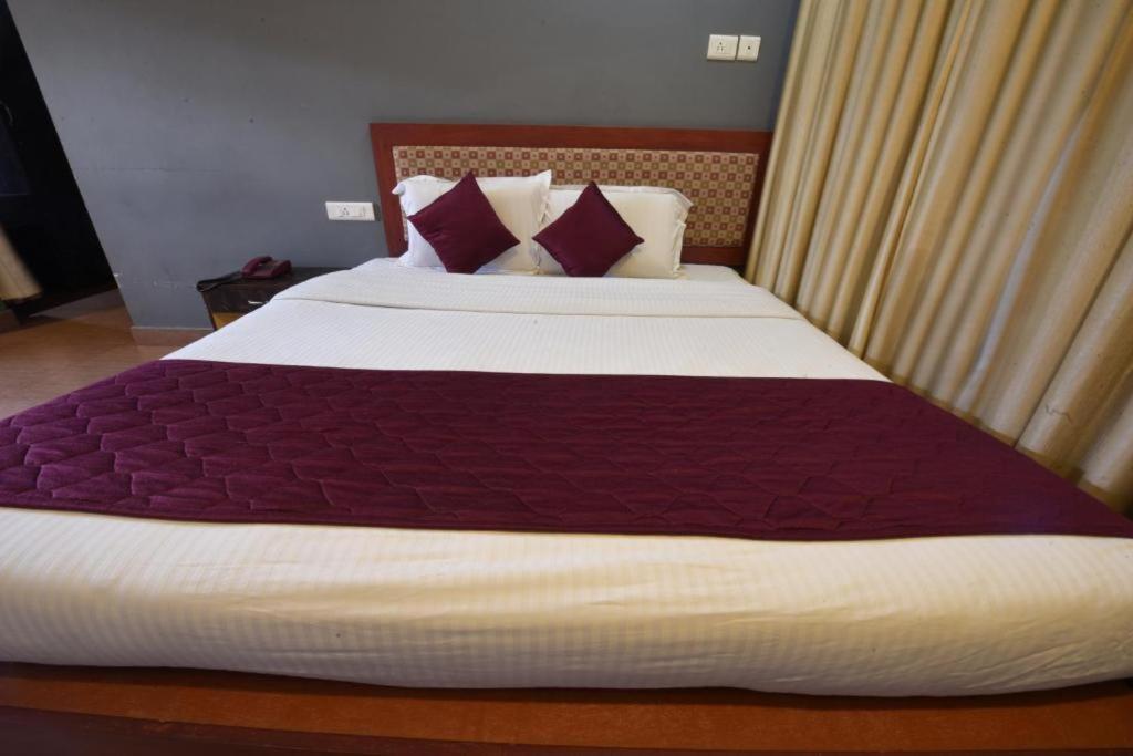 Hotel King Park Pondicherry Exterior photo
