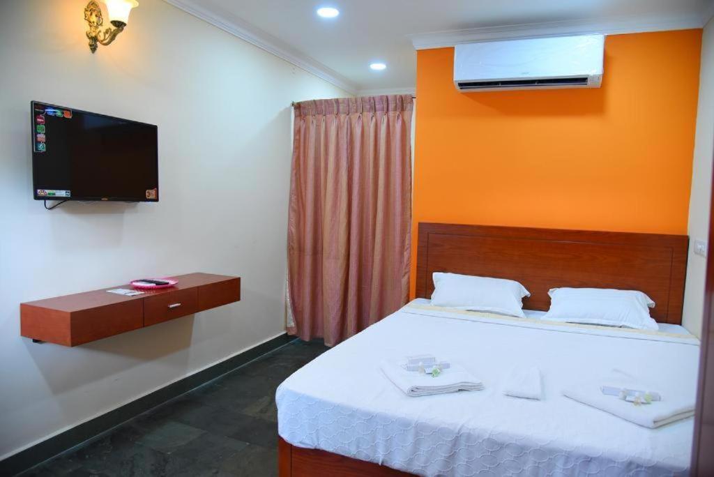 Hotel King Park Pondicherry Exterior photo